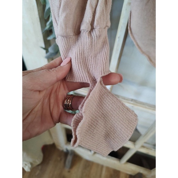 Chloe V-Neck Sweater in powder pink - Picture 10 of 15